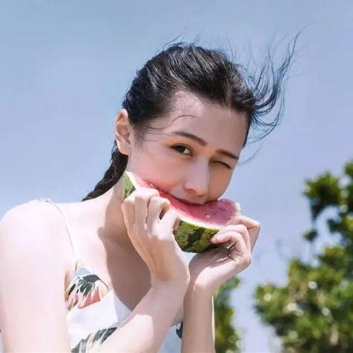 吃瓜女表情,揭秘网络时代的表情文化现象